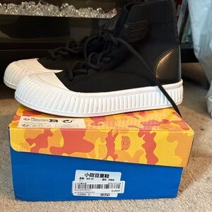 Black High-Top Knit Sneakers with White Toe and Sole